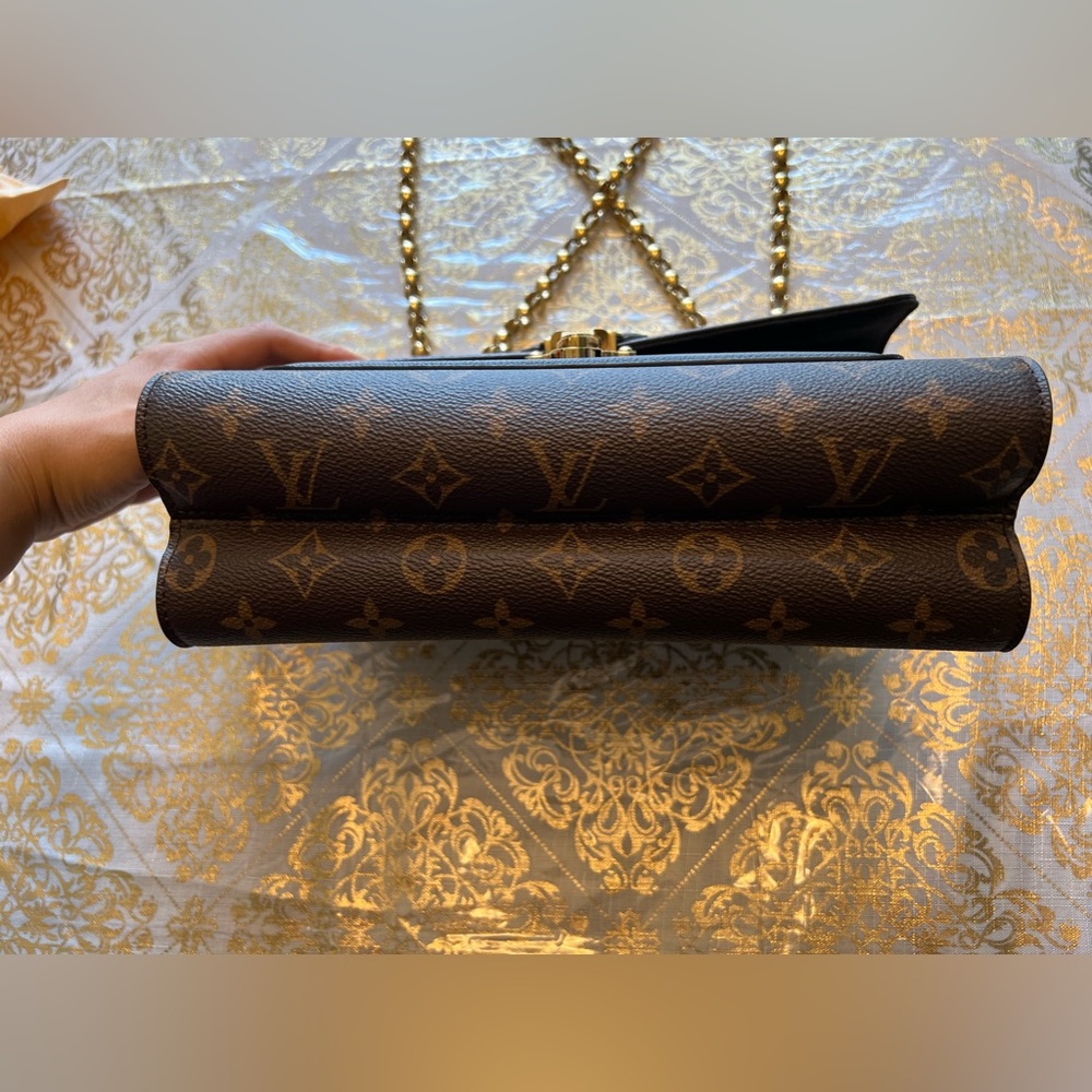 … VICTOIRE - Picture 11 of 15